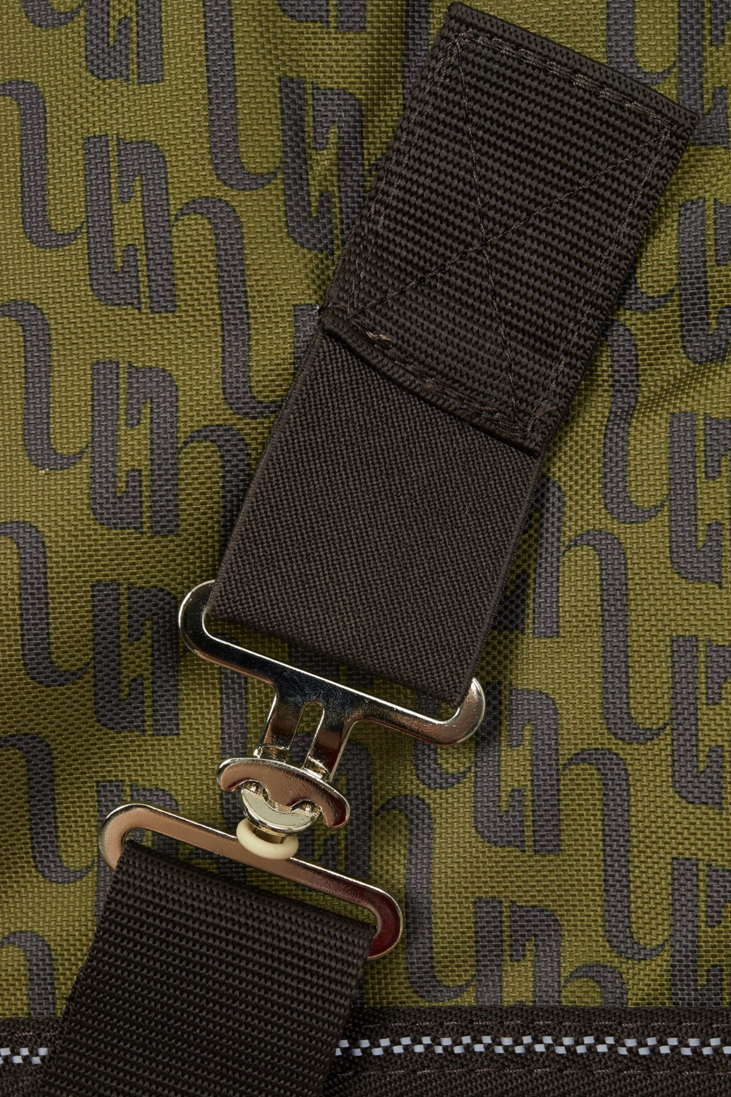 Horze Avalanche 1200D Regendecke Mit Hohem Hals Und Fleecefütterung 3 Horze Avalanche 1200D Regendecke Mit Hohem Hals Und Fleecefütterung – Bild 3