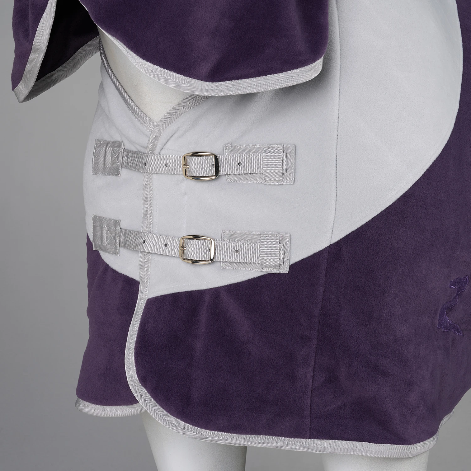 Horze Turin Fleece-Abschwitzdecke Mit Halsteil 7 Horze Turin Fleece-Abschwitzdecke Mit Halsteil – Bild 7