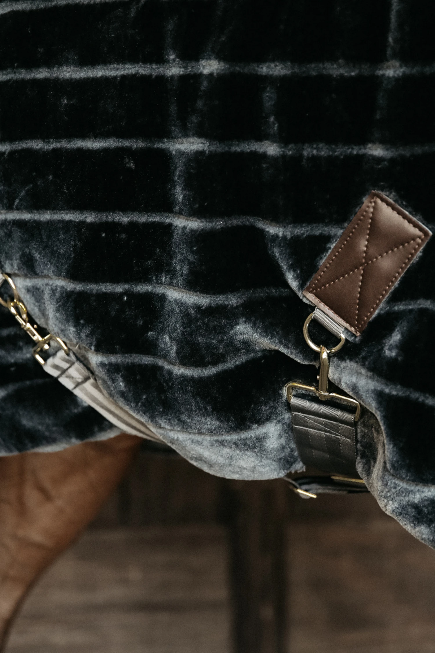 Kentucky Horsewear Fake Fur Stalldecke 4 Kentucky Horsewear Fake Fur Stalldecke – Bild 4